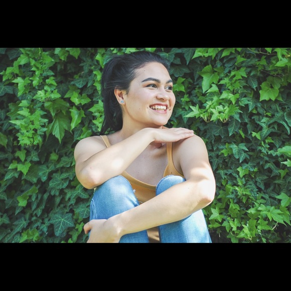 Meet your Posher, Nicoli - Picture 1 of 1